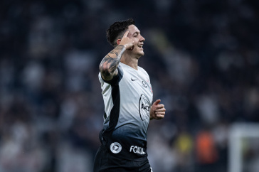Garro comemorando gol marcado no Brasileir�o