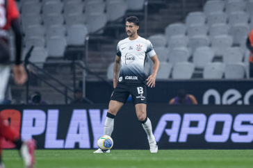 Gustavo Henrique em a��o contra o Vit�ria pelo Brasileir�o