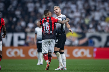 Pedro Henrique contra o Vit�ria pelo Brasileiro