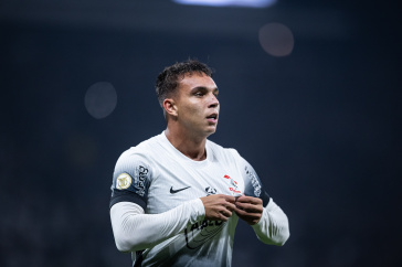 Giovane comemorando ap�s marcar gol