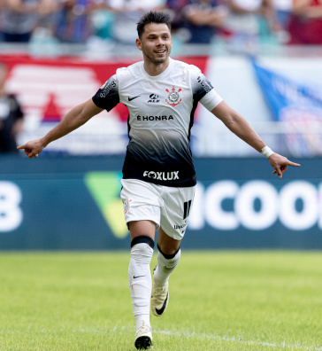 Romero festejando ap�s marcar gol