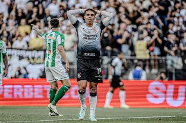 Giovane durante partida entre Corinthians e Juventude