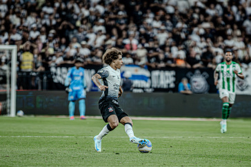 Guilherme Biro volta a jogar pelo Corinthians contra o Juventude