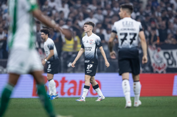 Breno Bidon durante jogo do Corinthians contra o Juventude
