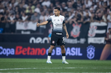 Matheus Bidu durante jogo do Corinthians contra o Juventude