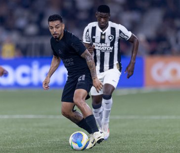Matheus Bidu em a��o contra o Botafogo pelo Brasileir�o