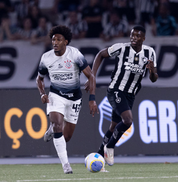 Talles Magno em a��o contra o Botafogo pelo Brasileir�o