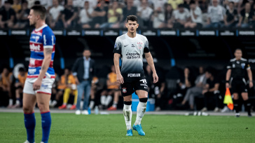 Hugo durante jogo contra o Fortaleza na Arena