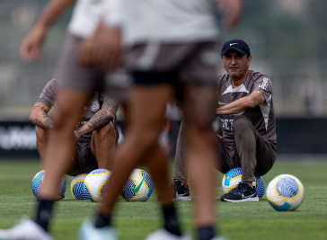 Ram�n Diaz durante treinamento