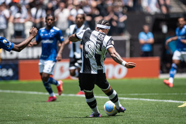 Memphis tentando finaliza��o