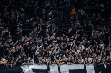 Torcida do Corinthians presente para embate contra o Bahia