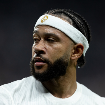 Memphis Depay durante jogo do Corinthians no Estadual