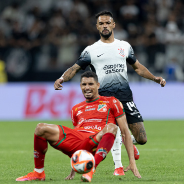 Raniele durante jogo do Corinthians contra o Velo Clube