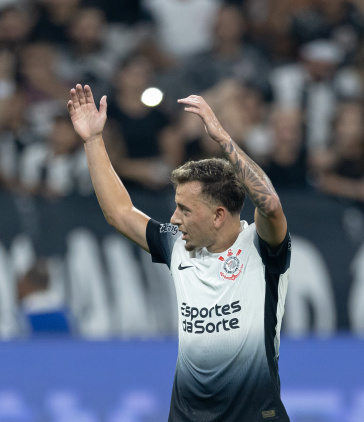 Ryan durante jogo do Corinthians no Estadual