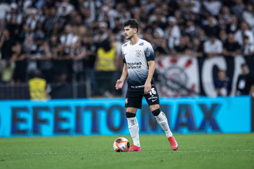 Hugo Farias em a��o contra o S�o Bernardo