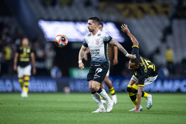 Igor Coronado em a��o contra o S�o Bernardo pelo Paulista