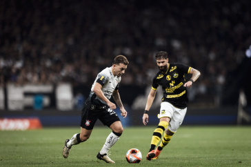 Ryan em a��o de passe contra o S�o Bernardo