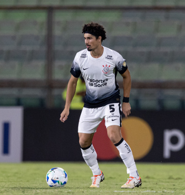 Andr� Ramalho durante a partida