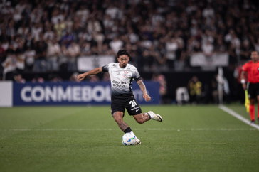 Matheus Bidu no duelo diante da Universidad Central pela Libertadores