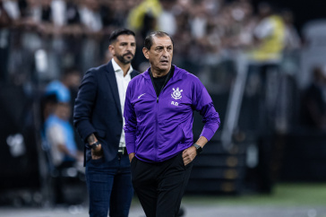 Ram�n D�az e Emiliano D�az no duelo diante da UCV pela Libertadores