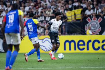 Talles Magno no duelo diante da UCV pela Libertadores