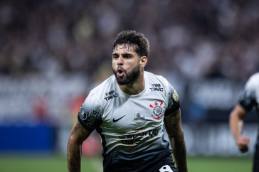 Yuri Alberto vibrando no duelo diante da UCV pela Libertadores