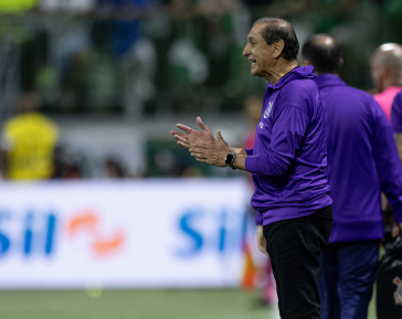 Ram�n D�az em a��o no D�rbi pela final do Paulist�o
