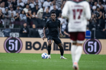 F�lix Torres pelo Corinthians contra o Fluminense