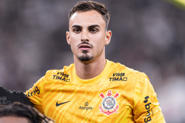 Matheus Donelli  antes de jogo do Corinthians em Itaquera