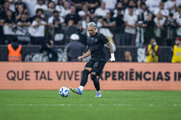 Matheuzinho pelo Corinthians em Itaquera