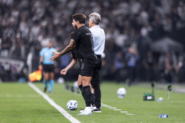 Yuri Alberto em campo durante jogo do Corinthians em Itaquera