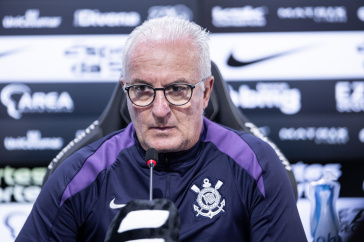 Corinthians apresenta Dorival J�nior para a temporada de 2025