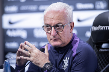 Corinthians oficializa a chegada de Dorival J�nior nesta ter�a-feira