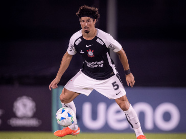 Andr� Ramalho durante jogo do Corinthians contra o Racing-URU