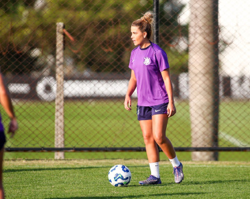 Tamires em prepara��o pelo Corinthians