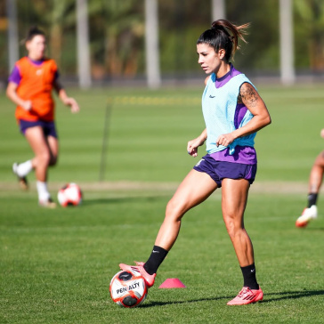 Paulinha em treino pelo Corinthians