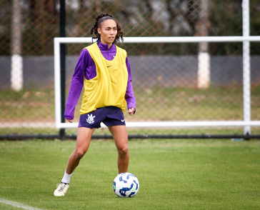Juliana Passari durante treino do Corinthians