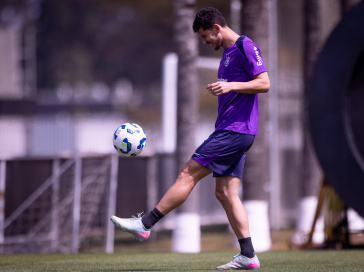 Hugo Farias em treinamento do Corinthians