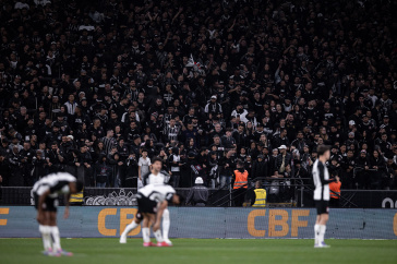 Torcida corinthiana vai � Neo Qu�mica Arena acompanhar partida contra o Bahia