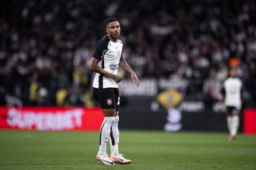 Vitinho entra no segundo tempo de partida contra o Bahia