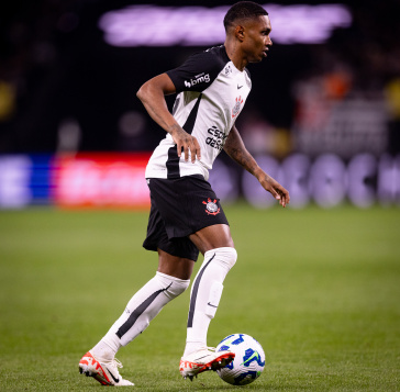 Vitinho estreou pelo Corinthians na derrota para o Bahia por 2 a 1, na Neo Qu�mica Arena