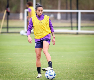 Juliete em prepara��o pelo Corinthians