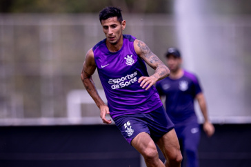 Fabrizio Angileri durante treino do Corinthians