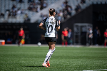 Gabi Zanotti trotando na Arena