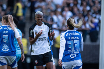 Jhonson durante jogo contra o Cruzeiro