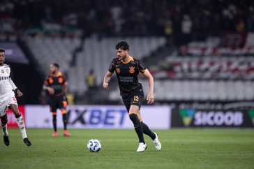 Gustavo Henrique em a��o contra o Flamengo