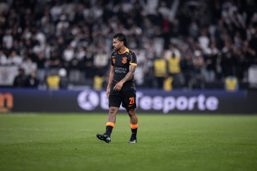 Matheus Bidu durante jogo do Corinthians contra o Flamengo