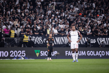 Matheuzinho durante jogo do Corinthians contra o Flamengo