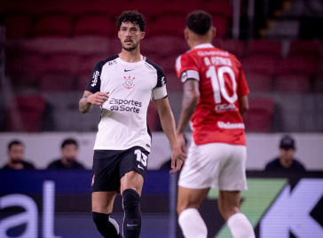 Gustavo Henrique em a��o diante do Internacional pelo Brasileir�o