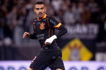 Matheuzinho durante jogo do Corinthians pelo Brasileir�o
